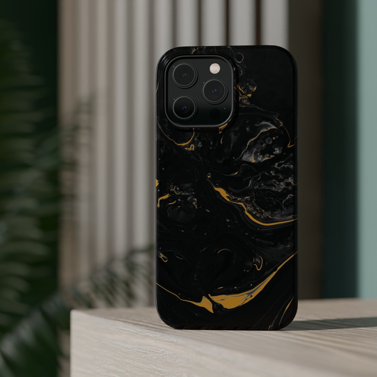 Noir MagSafe Tough Case