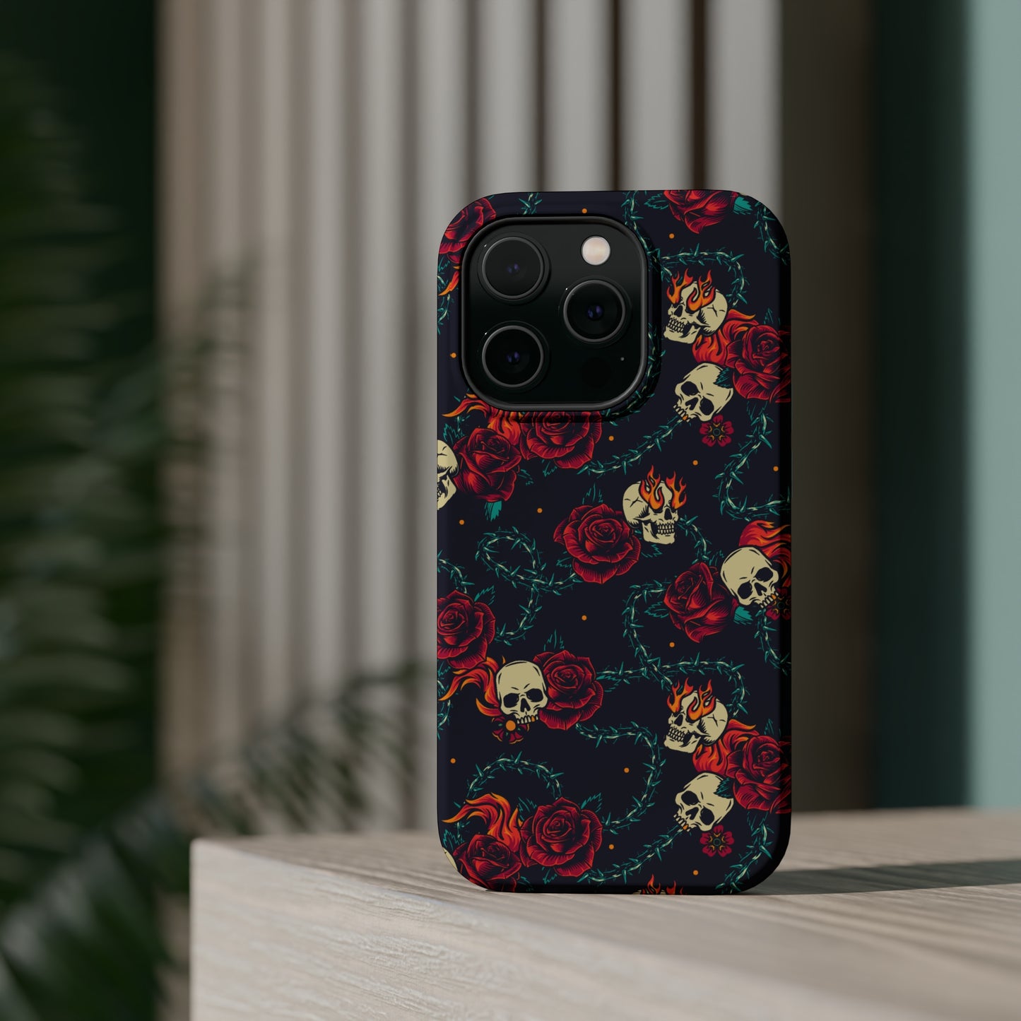 Skulls & Roses MagSafe Tough Case