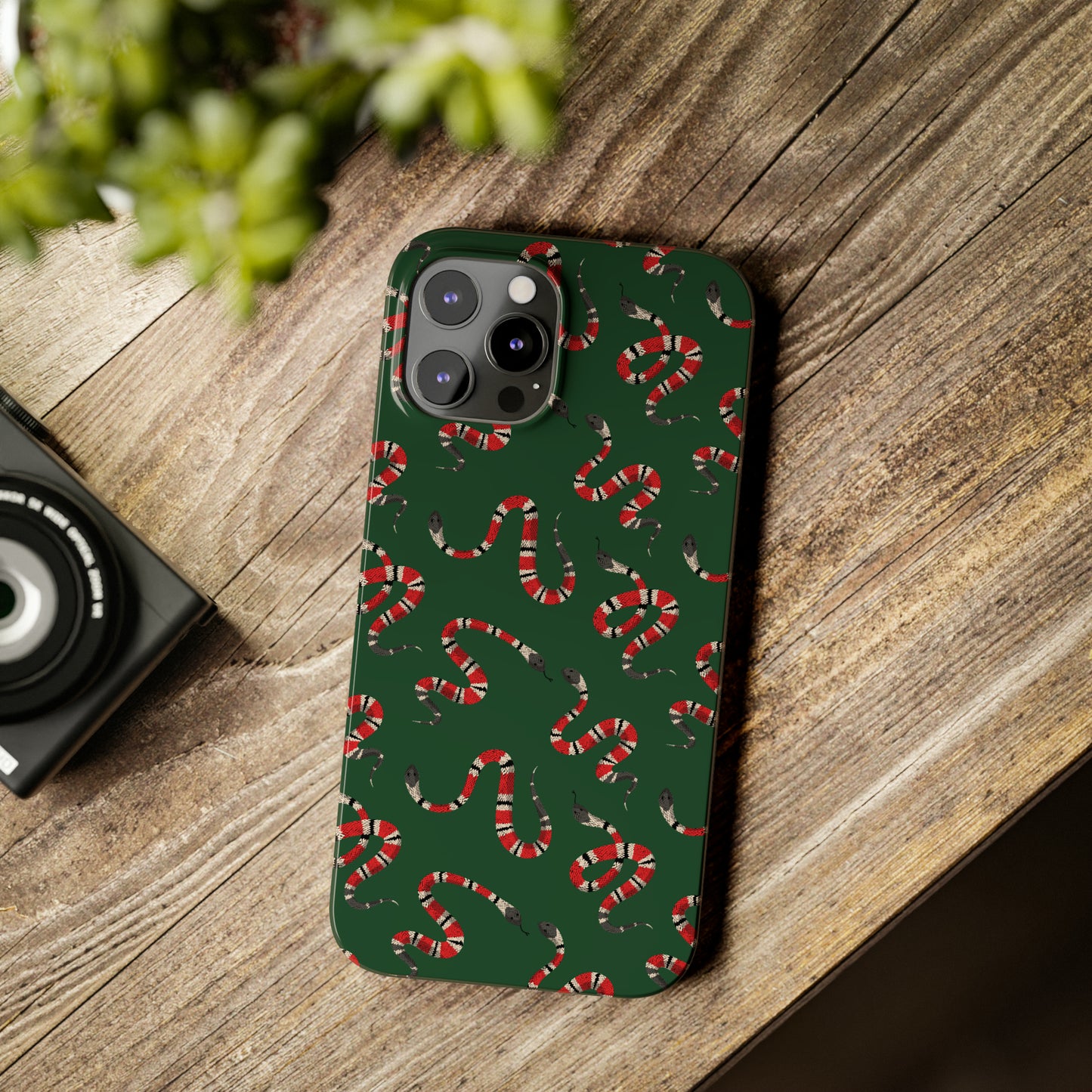 Snake Pattern Snap Case