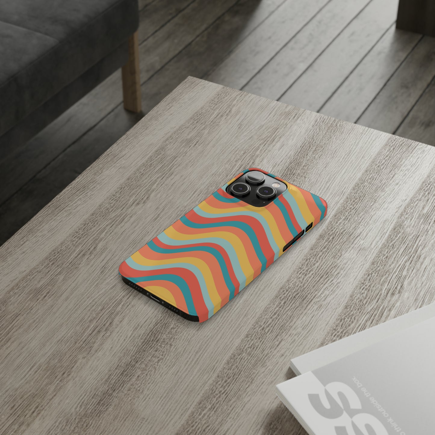 Wavy Pattern Snap Case