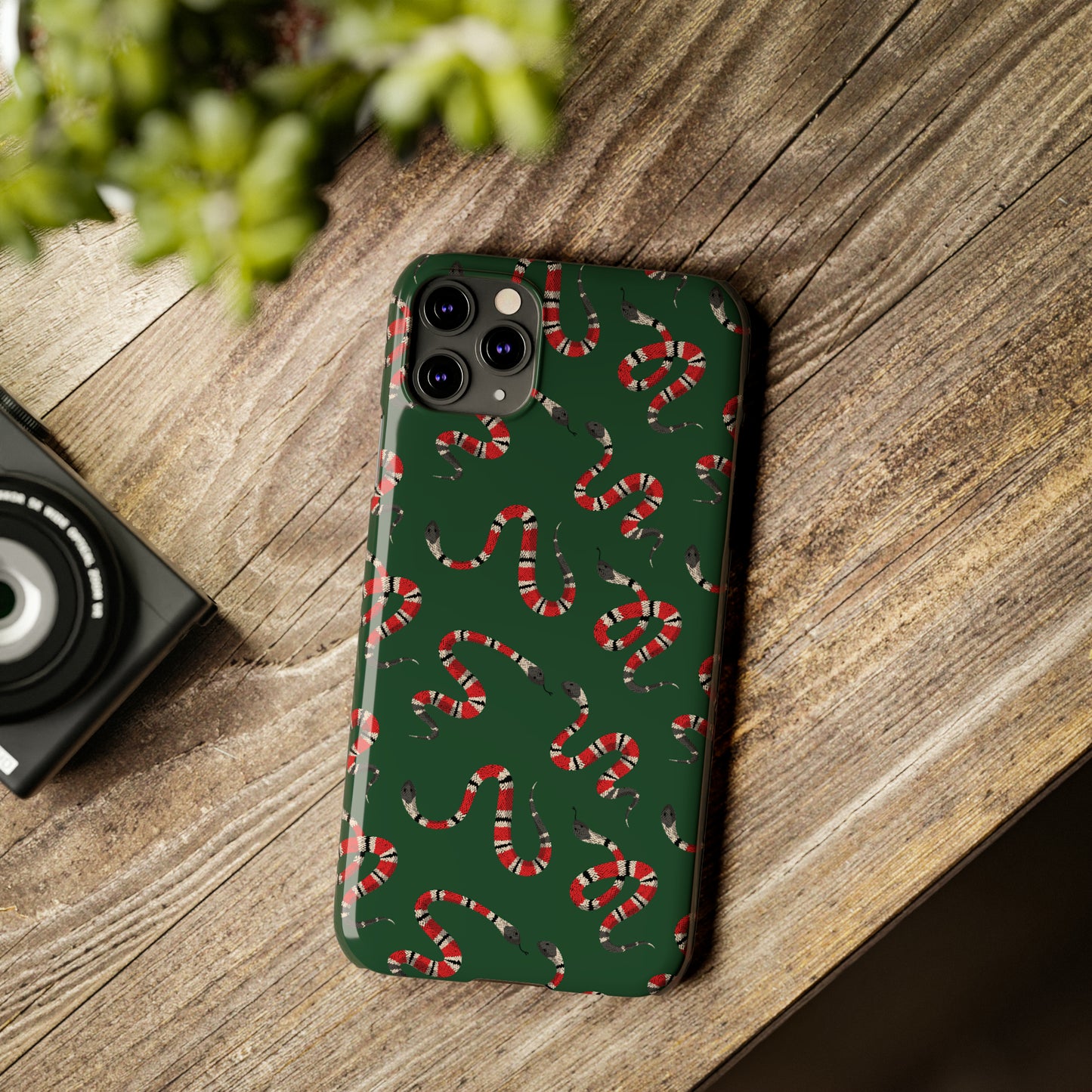 Snake Pattern Snap Case