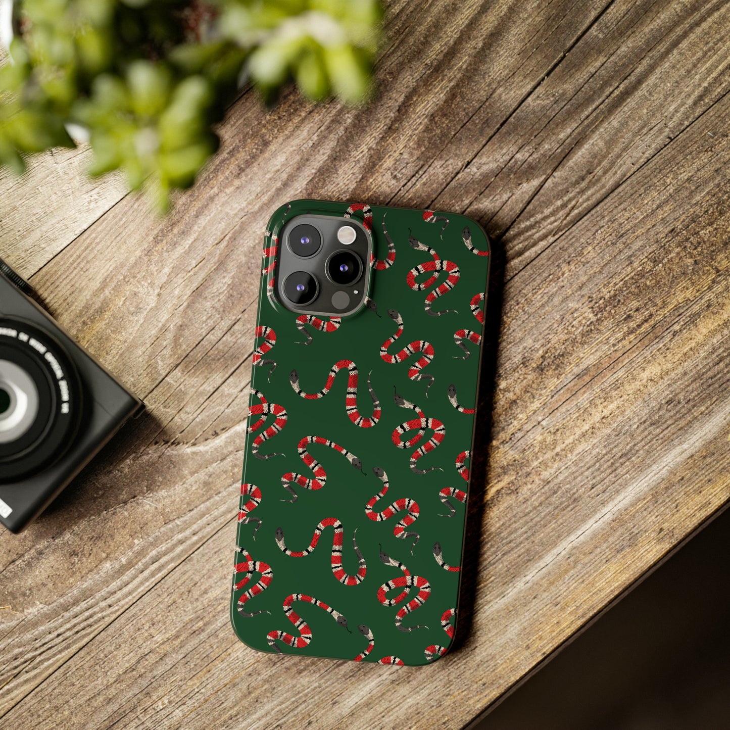 Snake Pattern Snap Case