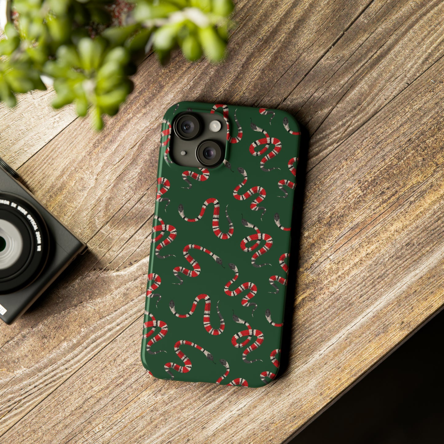 Snake Pattern Snap Case