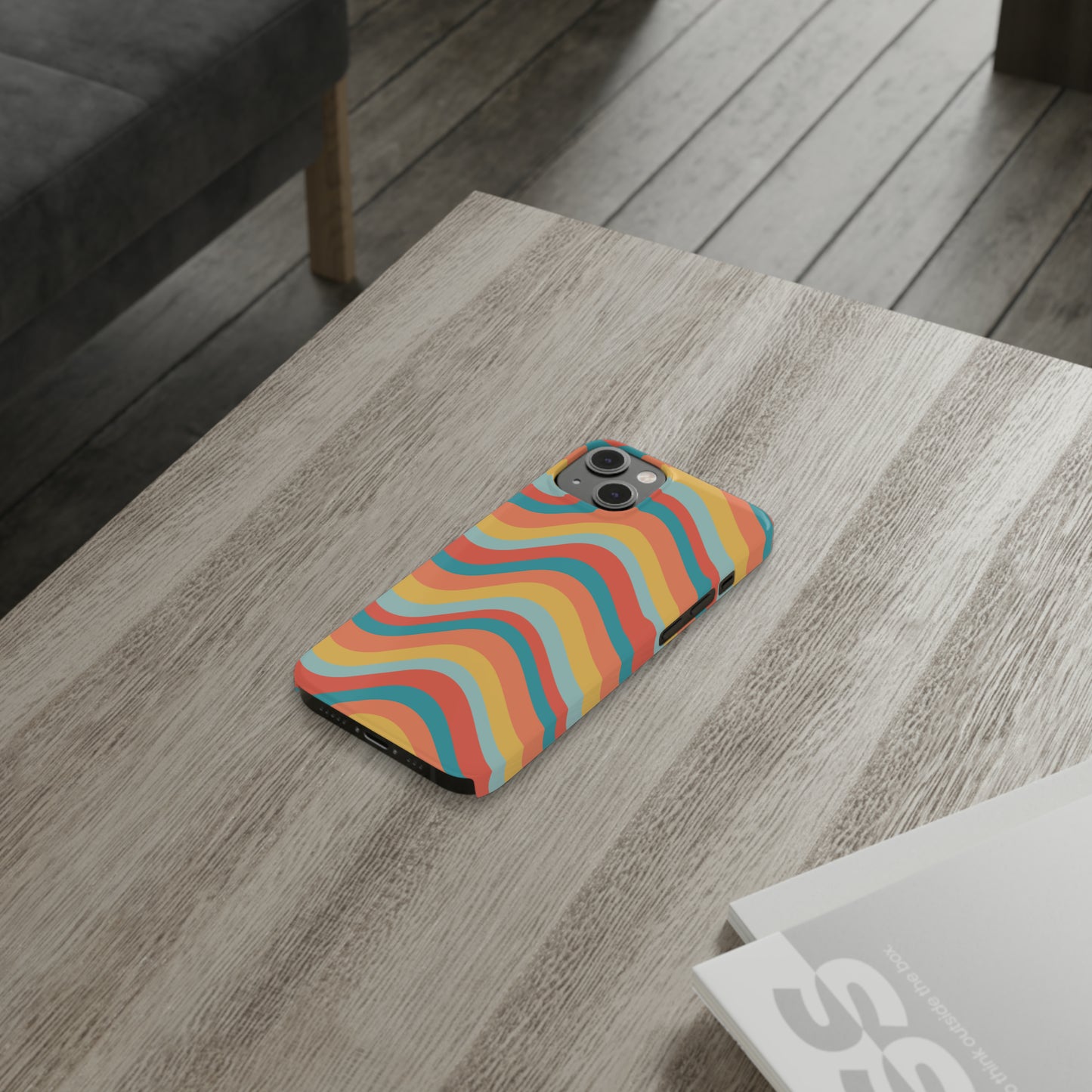 Wavy Pattern Snap Case