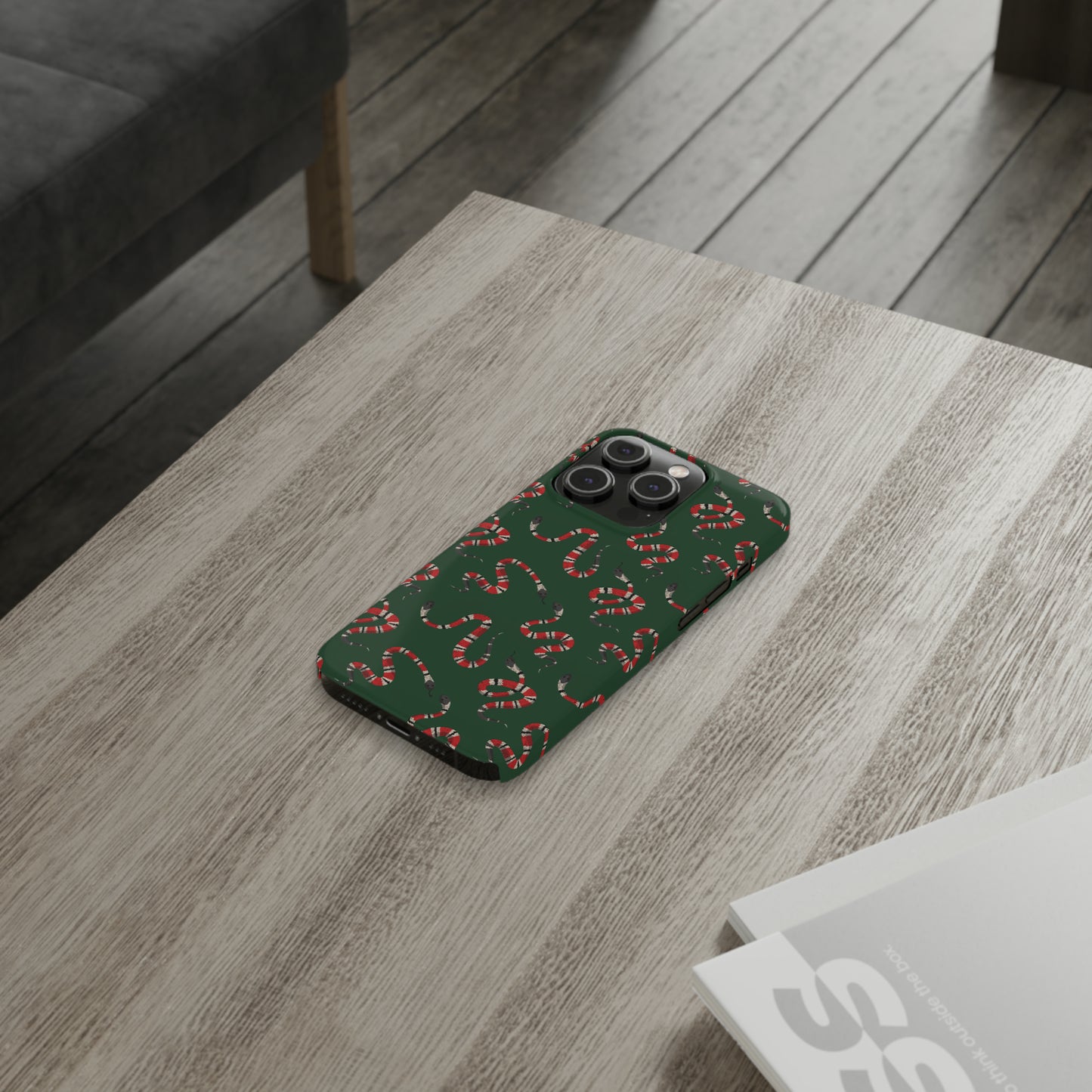 Snake Pattern Snap Case